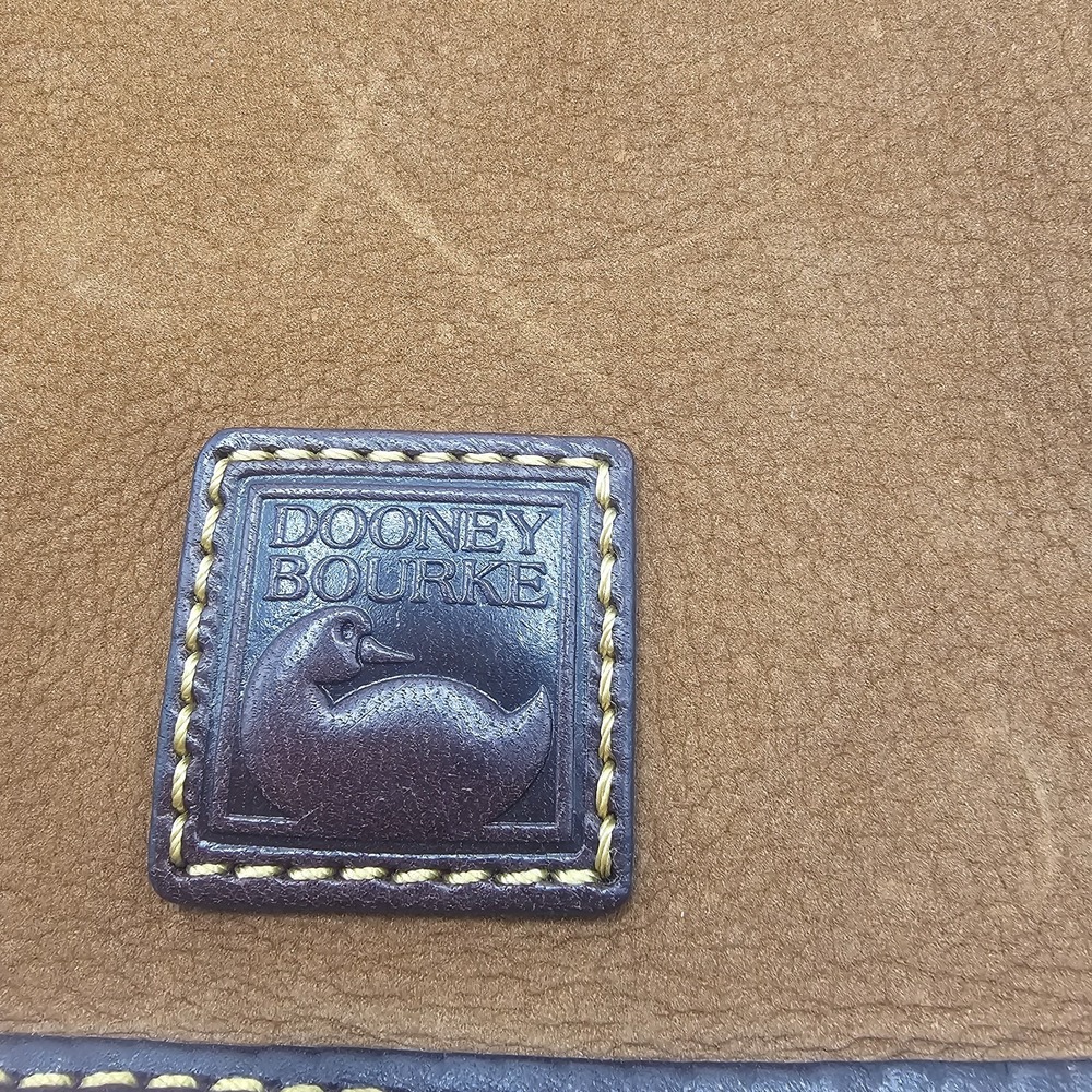 Dooney & Bourke Vintage Leather Crossbody Bag with adjustable strap brown - Picture 6 of 14